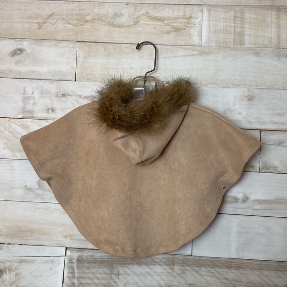 Little Lass Toddler Poncho with Floral Embroidery Size 2T - Picture 2 of 6